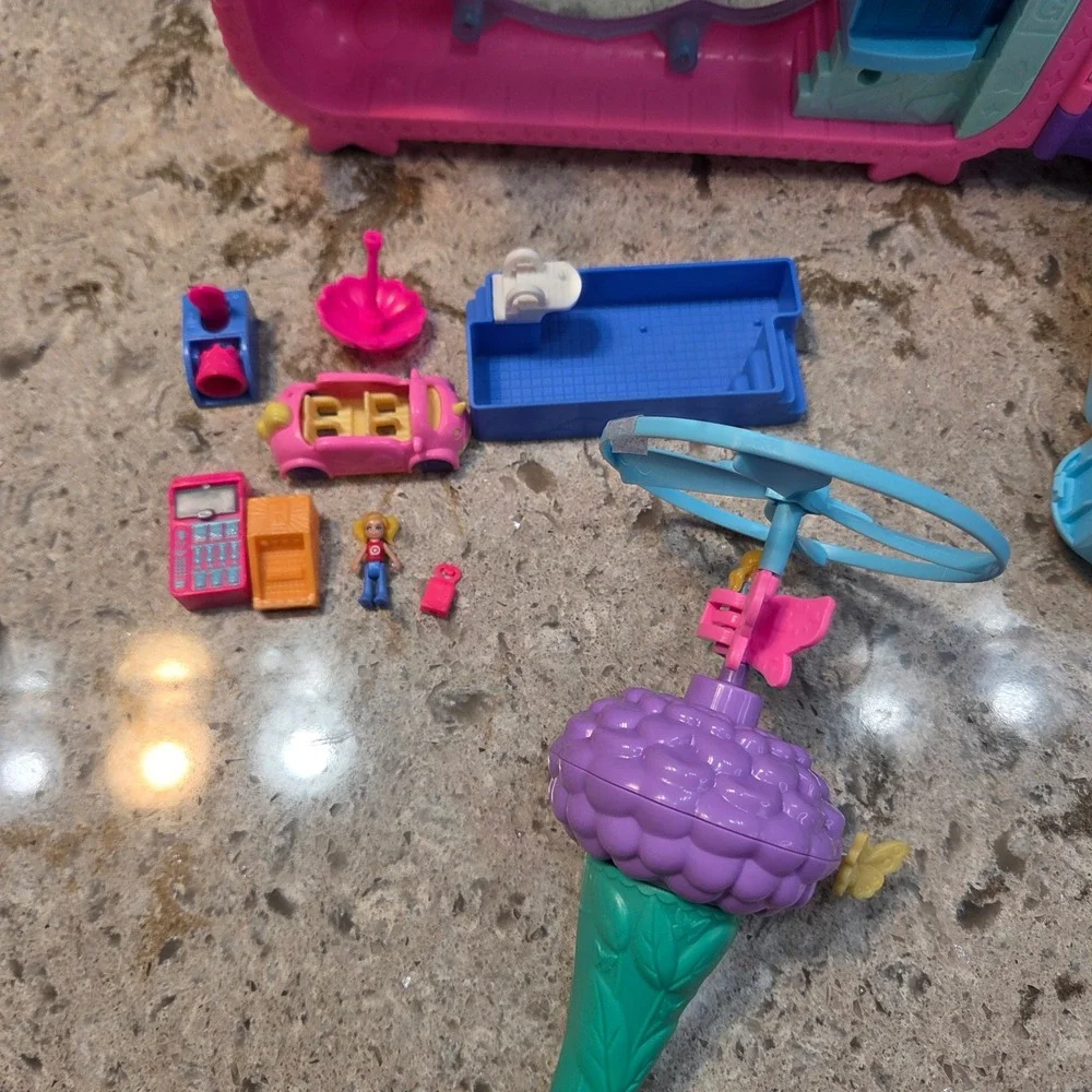 Polly Pocket Starlight Castle Unicorn Party Suitcase Playset HKV43 Pink Purple
